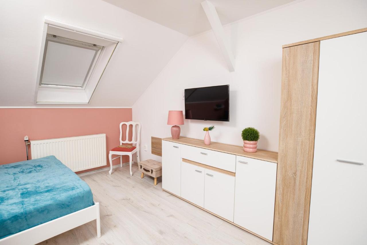 Szeged Szive - Becsi Szinek Apartman Lejlighed Eksteriør billede